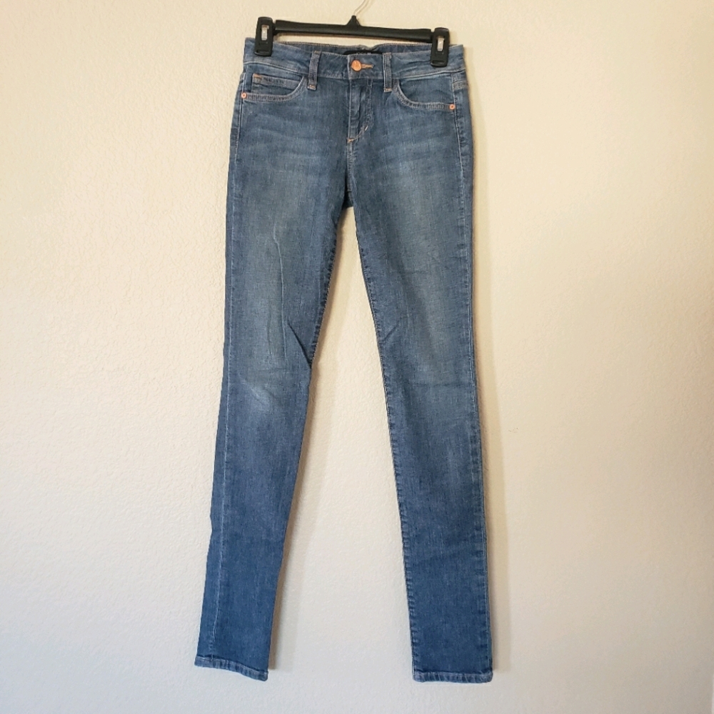 Joe's Jeans The Icon Skinny Mid Rise Betty Wash